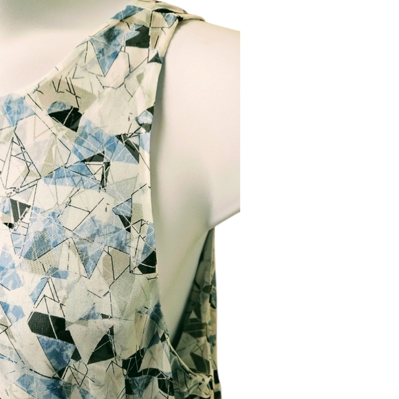 VINCE CAMUTO Women's New Sleeveless Geometric Print Double Layer Hi- Lo Tank Top - Picture 12 of 13